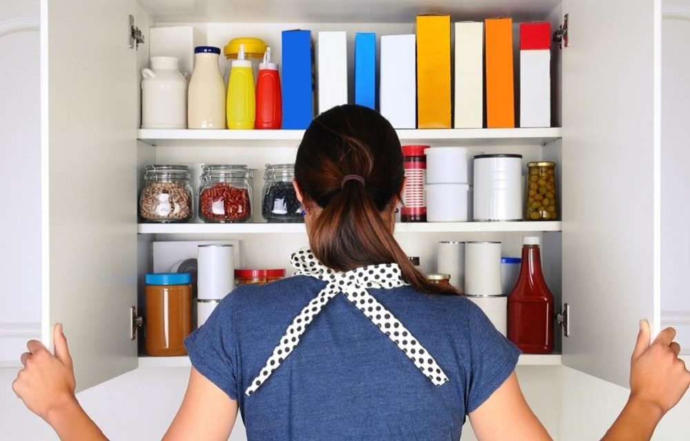 Pantry Cabinets for Clutter Free Kitchens